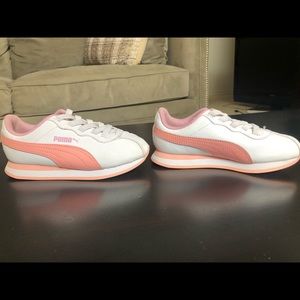 Puma Girl Sneaker Gently Worn Size 11.5!